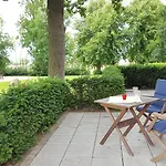 Gutshaus Von Buelow - 19-01 *